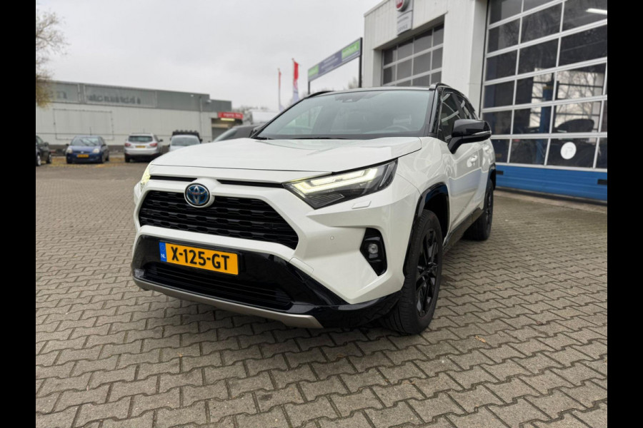 Toyota RAV4 2.5 Hybrid Bi-Tone Automaat TREKHAAK (RIJKLAARPRIJS / BOVAG)