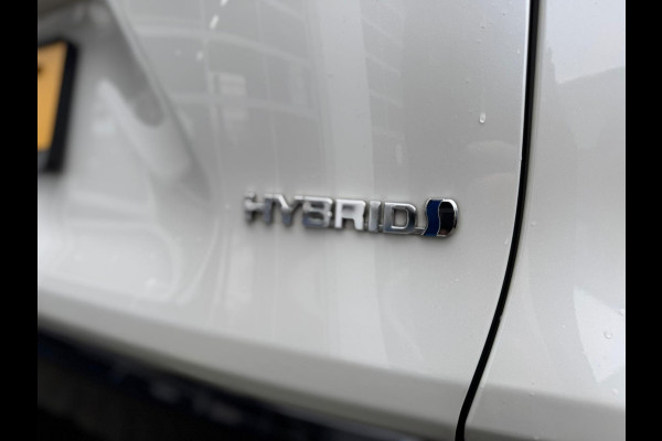 Toyota RAV4 2.5 Hybrid Bi-Tone Automaat TREKHAAK (RIJKLAARPRIJS / BOVAG)