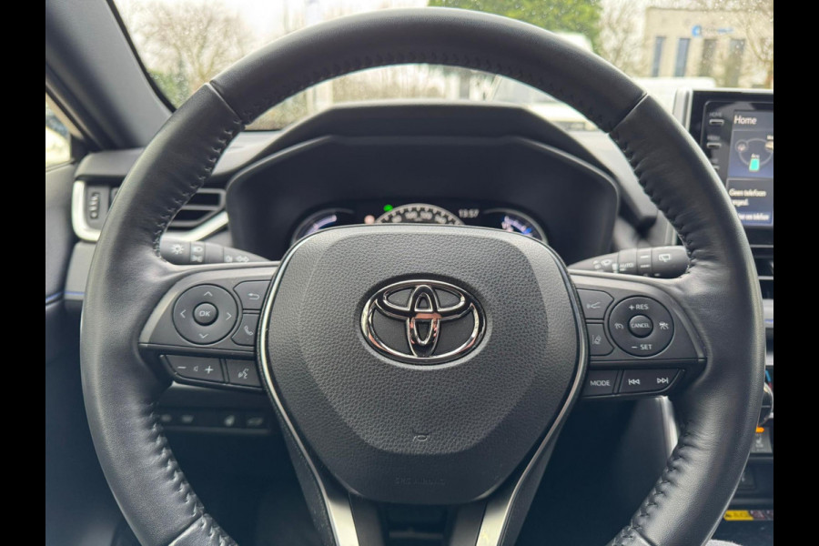 Toyota RAV4 2.5 Hybrid Bi-Tone Automaat TREKHAAK (RIJKLAARPRIJS / BOVAG)