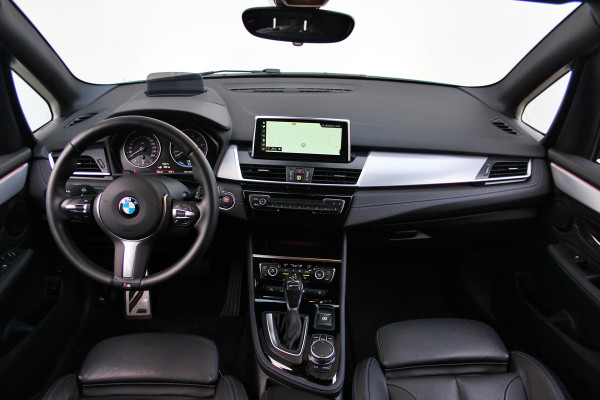 BMW 2 Serie Active Tourer 225xe iPerformance High Executive | M-sport | Pano | Camera | LED | Nwe. Accu