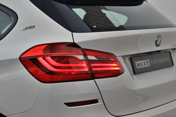 BMW 2 Serie Active Tourer 225xe iPerformance High Executive | M-sport | Pano | Camera | LED | Nwe. Accu