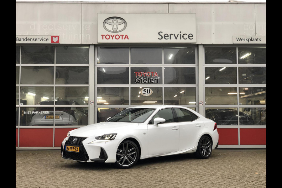 Lexus IS 300h 223pk F Sport Line | Premium Navigatie, Leer, Geheugenfunctie, Stoelventilatie, Parkeersensoren, Adaptive cruise control