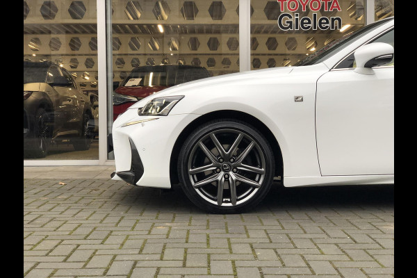 Lexus IS 300h 223pk F Sport Line | Premium Navigatie, Leer, Geheugenfunctie, Stoelventilatie, Parkeersensoren, Adaptive cruise control