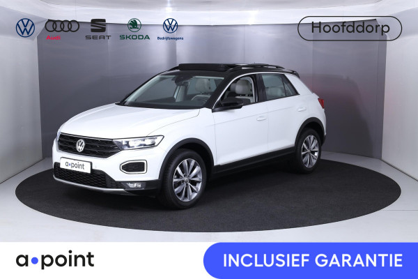 Volkswagen T-Roc 1.5 TSI Style 150 pk Automaat (DSG) | Navigatie | Panoramadak | Parkeersensoren | Adaptieve cruise control | Autom. airco | Stoelverwarming |