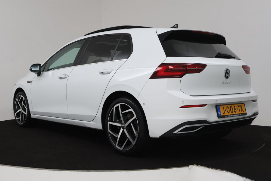 Volkswagen Golf 1.5 eTSI Style Automaat (VIRTUAL, PANORAMADAK, NAVIGATIE, ADAPTIVE, ELEKT STOEL, PDC, NL-AUTO, GOED ONDERHOUDEN)