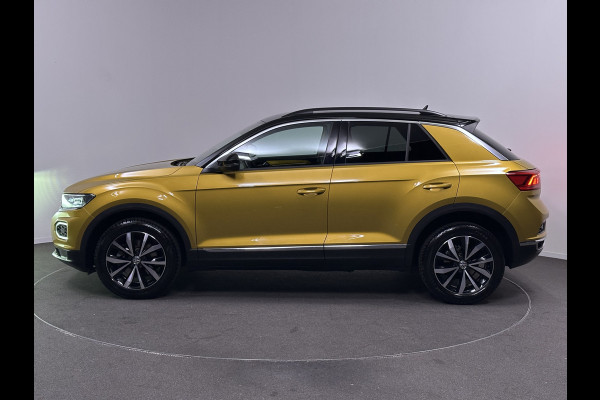 Volkswagen T-Roc 1.5 TSI Style 150pk DSG Dealer O.H | Adaptive Cruise | Navi | Stoel /Stuur Verwarming | Laneassist | 17"L.M |