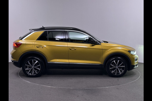 Volkswagen T-Roc 1.5 TSI Style 150pk DSG Dealer O.H | Adaptive Cruise | Navi | Stoel /Stuur Verwarming | Laneassist | 17"L.M |