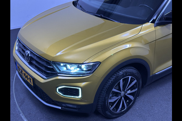 Volkswagen T-Roc 1.5 TSI Style 150pk DSG Dealer O.H | Adaptive Cruise | Navi | Stoel /Stuur Verwarming | Laneassist | 17"L.M |