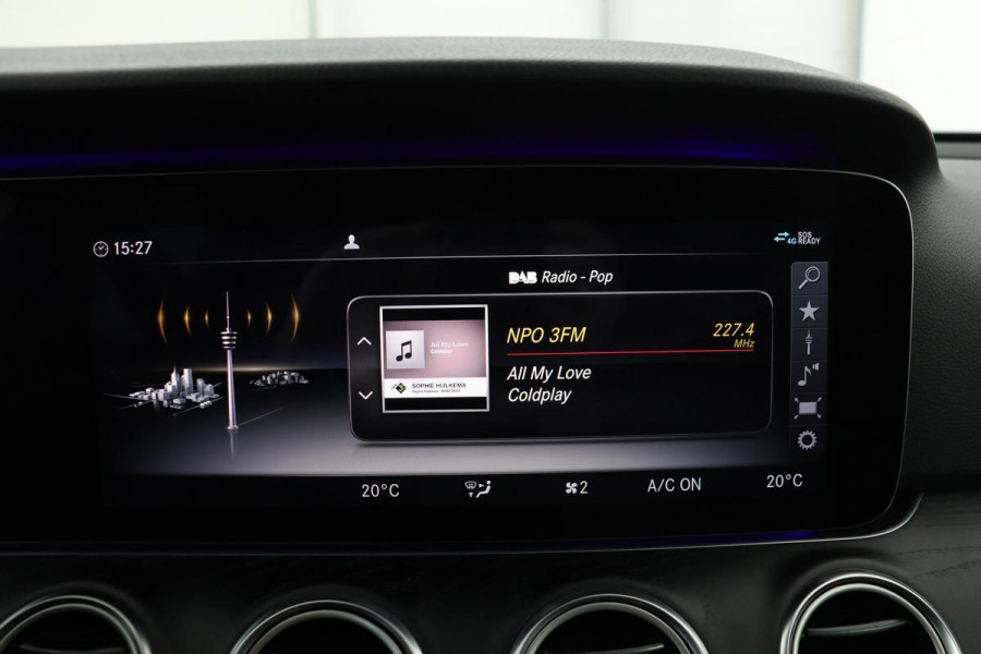 Mercedes-Benz E-Klasse 300de AMG Night | Adaptive cruise | Burmester Sound | Stoelverwarming | Keyless | Carplay | Sfeerverlichting | Camera | Widescreen | Navigatie