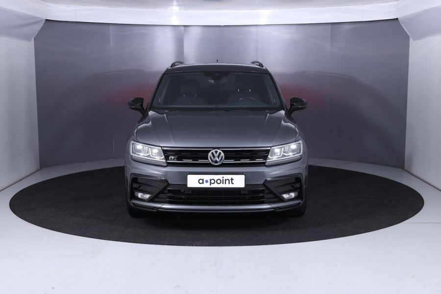 Volkswagen Tiguan 1.5 TSI ACT Highline Business R 150 pk Automaat (DSG) | Navigatie | Elektr. trekhaak | Parkeersensoren | Adaptieve cruise control | R-Line exterieur "Black Style" |