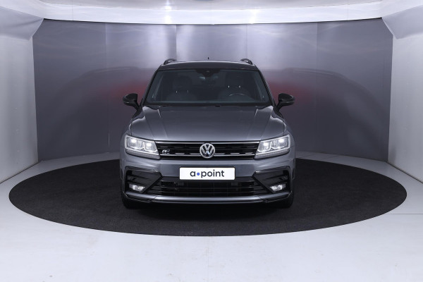 Volkswagen Tiguan 1.5 TSI ACT Highline Business R 150 pk Automaat (DSG) | Navigatie | Elektr. trekhaak | Parkeersensoren | Adaptieve cruise control | R-Line exterieur "Black Style" |