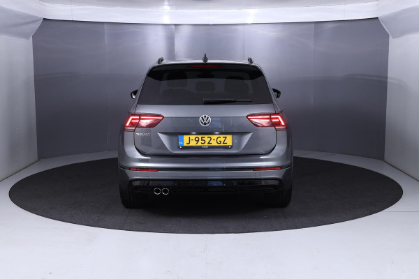 Volkswagen Tiguan 1.5 TSI ACT Highline Business R 150 pk Automaat (DSG) | Navigatie | Elektr. trekhaak | Parkeersensoren | Adaptieve cruise control | R-Line exterieur "Black Style" |