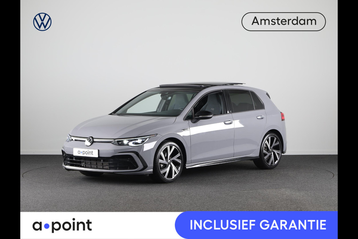 Volkswagen Golf 1.5 eTSI R-Line Business 150 pk Automaat (DSG) | Navigatie | Panoramadak | Parkeersensoren | Stoelverwarming | Matrix LED koplampen | Black Style pakket |