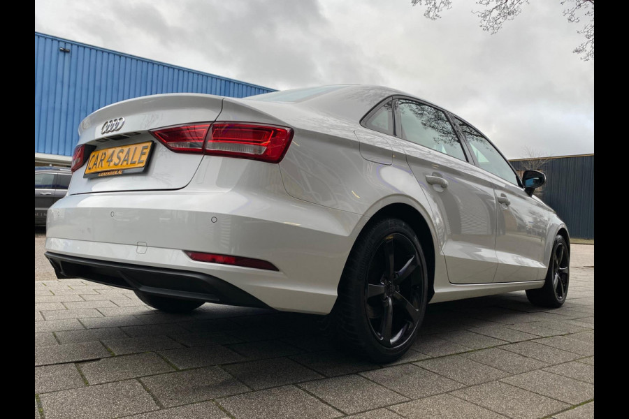 Audi A3 Limousine 1.0 TFSI Design - Airco I Sport velgen I PDC I Comfort pakket I Dealer onderhouden