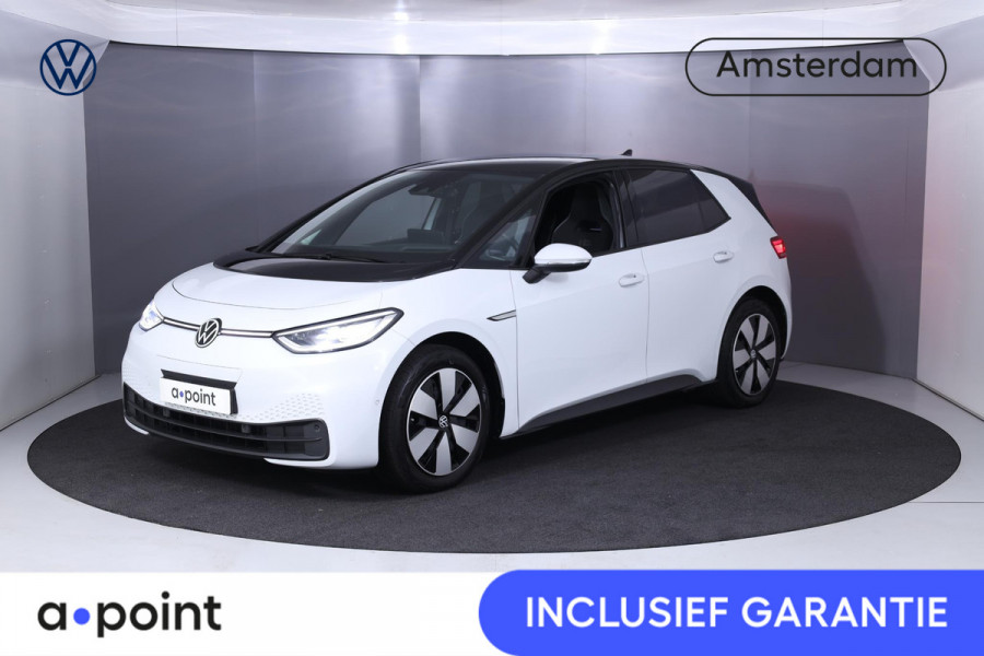 Volkswagen ID.3 Pure 45 kWh 150 pk | Navigatie | Parkeersensoren (Park assist) | Achteruitrijcamera | Elektr. voorstoelen | Stoelverwarming | Matrix LED koplampen |