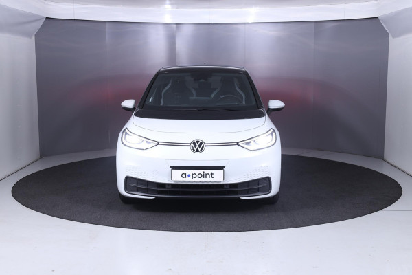 Volkswagen ID.3 Pure 45 kWh 150 pk | Navigatie | Parkeersensoren (Park assist) | Achteruitrijcamera | Elektr. voorstoelen | Stoelverwarming | Matrix LED koplampen |