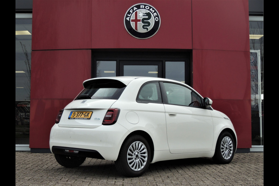 Fiat 500 Action 24 kWh | Radio Plus Pack | Touchscreen Navi | CarPlay | Android