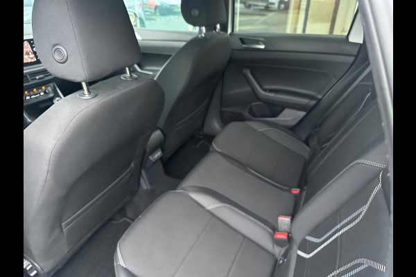 Volkswagen Polo 1.0 TSI Highline Business R - Navi - V-Cockpit - Climate - Parkeerhulp - Org.NL