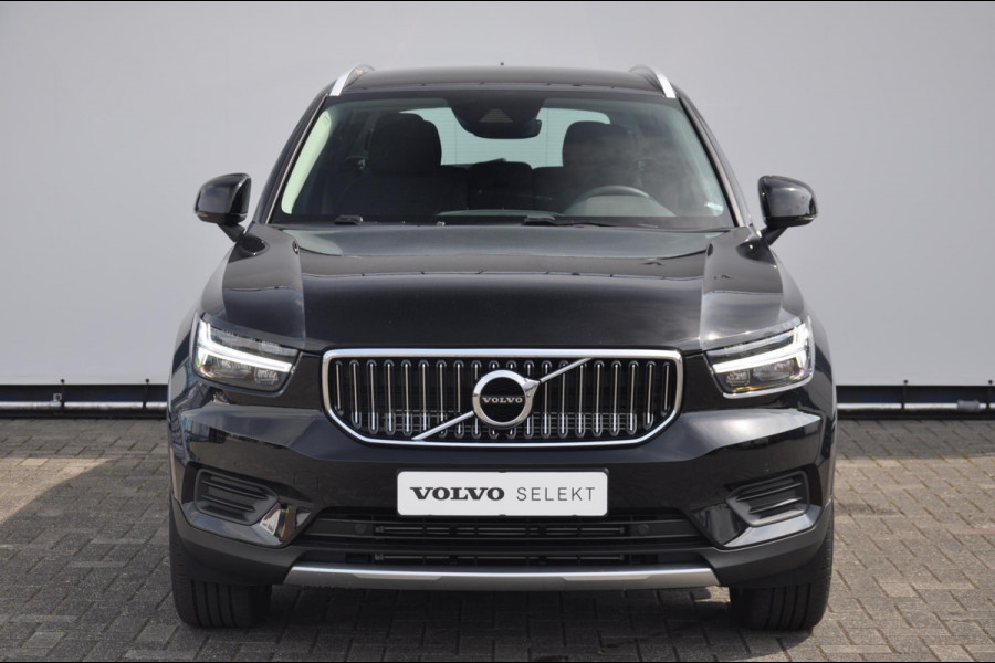 Volvo XC40 T4 211PK Automaat Recharge Inscription Expression / Cruise control/ Elektrische achterklep/ Parkeersensoren met camera/ DAB/ Apple carplay/ Bluetooth/ Climate control/ Stoel en stuurwielverwarming/ Regensensor