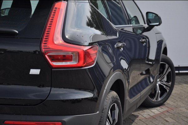 Volvo XC40 T4 211PK Automaat Recharge Inscription Expression / Cruise control/ Elektrische achterklep/ Parkeersensoren met camera/ DAB/ Apple carplay/ Bluetooth/ Climate control/ Stoel en stuurwielverwarming/ Regensensor