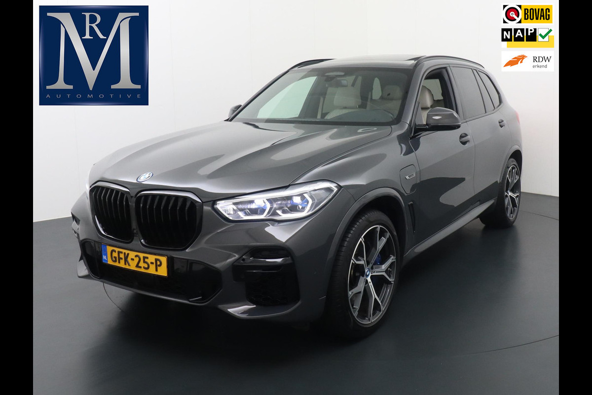 BMW X5 XDrive45e M SPORT VAN: 79.900,- VOOR: 73.877,- EINDEJAARSVOORDEEL: 6.023,- | INDIVIDUAL INT.| ACTIVE STEERING |B&W audio