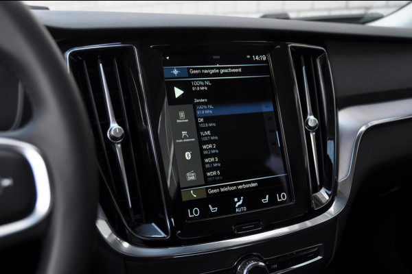 Volvo V60 B4 211PK Automaat Business Pro / Elektrische achterklep/ Keyless entry/ Adaptieve cruise control / BLIS / Apple Carplay/ DAB