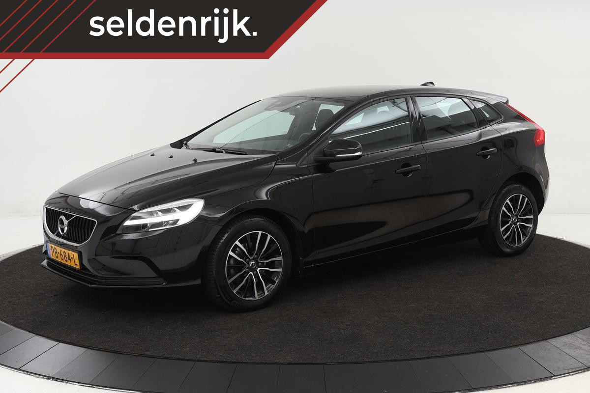 Volvo V40 2.0 D2 Nordic+ | Stoelverwarming | Navigatie | Full LED | Climate control | PDC | Cruise control | Verwarmde voorruit