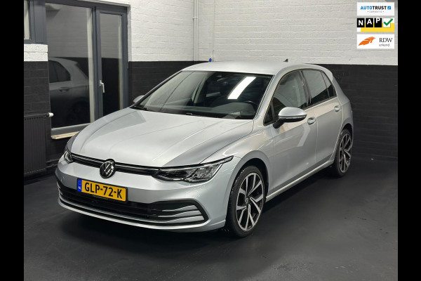 Volkswagen Golf 1.0 eTSI Life, DSG, Led, CarPlay, Sfeerverlichting