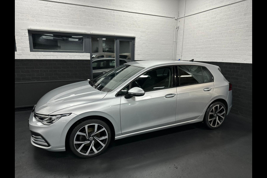 Volkswagen Golf 1.0 eTSI Life, DSG, Led, CarPlay, Sfeerverlichting