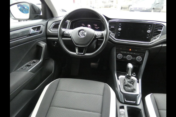 Volkswagen T-Roc 1.5 TSI Sport | NAVIGATIE | TREKHAAK |