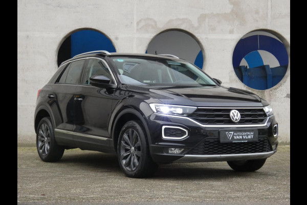 Volkswagen T-Roc 1.5 TSI Sport | NAVIGATIE | TREKHAAK |