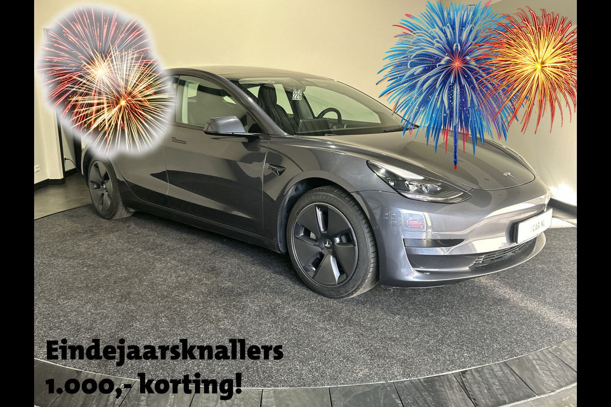 Tesla Model 3 Standard RWD Plus 60 kWh | Lage km stand | Panoramadak Deze maand gratis laadpas met € 500,- laad tegoed!