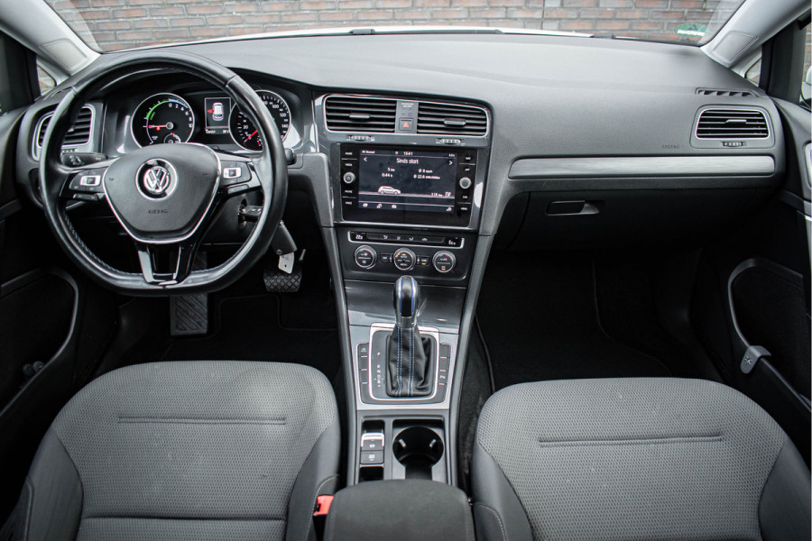 Volkswagen e-Golf | Apple CarPlay e-Golf