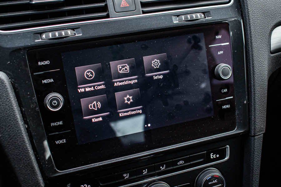 Volkswagen e-Golf | Apple CarPlay e-Golf