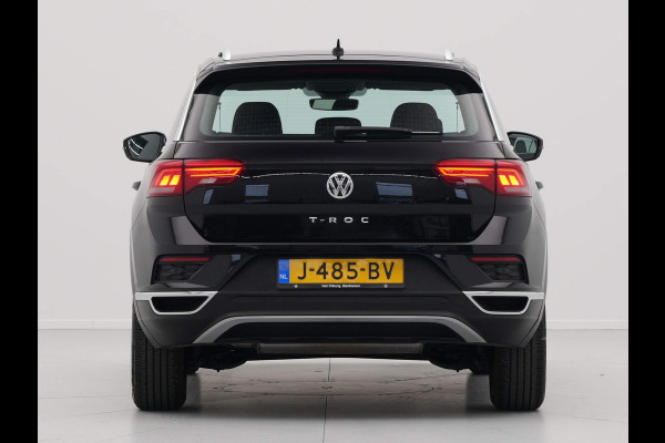 Volkswagen T-Roc 1.0 TSI 115pk Style Navigatie Pdc Airco Lm Velgen 270