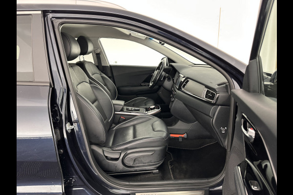 Kia e-Niro ExecutiveLine 64 kWh Aut. *FULL-LEATHER | JBL-AUDIO | FULL-LED | NAVI-FULLMAP | DAB | ADAPT.CRUISE | CAMERA | MEMORY-PACK | LANE-ASSIST | KEYLESS | DIGI-COCKPIT | SHIFT-PADDLES | COMFORT-SEATS | 17"ALU*