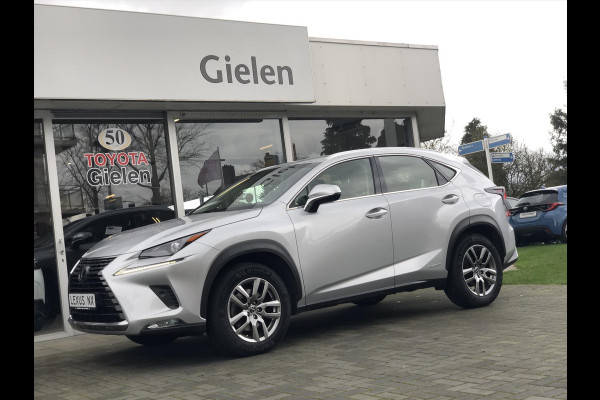 Lexus NX 300h AWD Sport Edition | Trekhaak, Eerste eigenaar, Leer, Stoelverwarming, Parkeersensoren, 18 inch, Navigatie, CarPlay