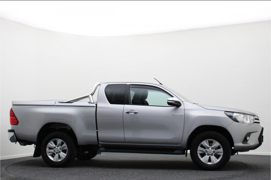 Toyota Hilux 2.4 D-4D-F Xtra Cab Professional Airco, Camera, Navigatie, Cruise, Treeplanken, 3500 KG Trekhaak, DAB