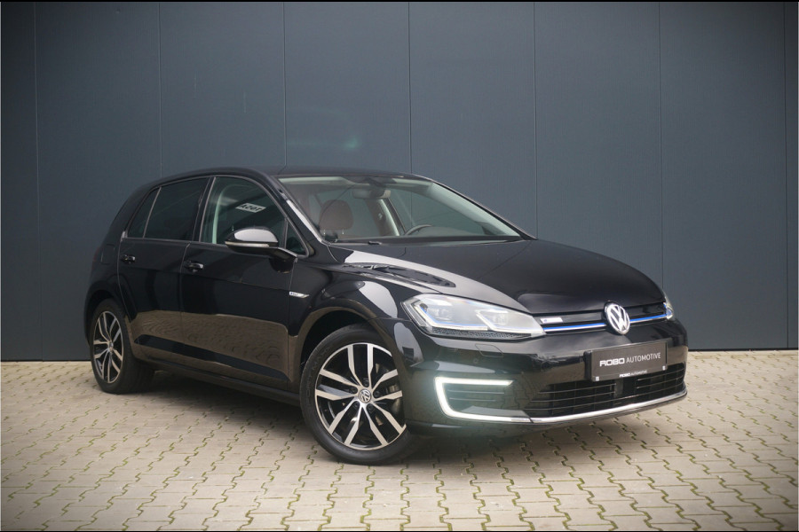 Volkswagen e-Golf e-Golf | Virtual | Dynaudio | Camera | Warmtepomp | NAP | Stoelverwarming | LED | Ambience Verlichting | BTW | Adaptive Cruise Control | LM. Velgen | Climate Control | Navigatie | PDC |