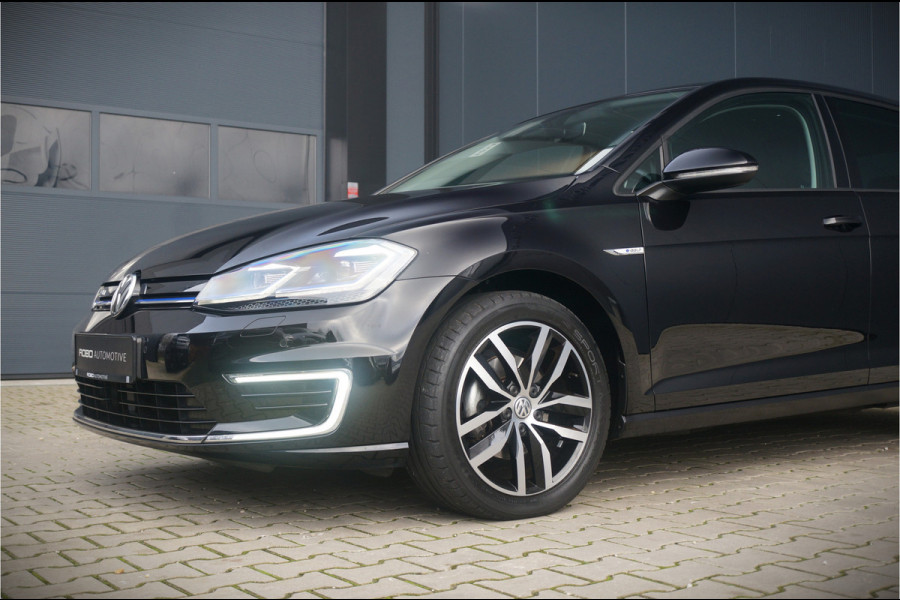 Volkswagen e-Golf e-Golf | Virtual | Dynaudio | Camera | Warmtepomp | NAP | Stoelverwarming | LED | Ambience Verlichting | BTW | Adaptive Cruise Control | LM. Velgen | Climate Control | Navigatie | PDC |