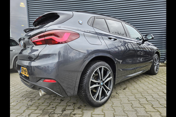 BMW X2 xDrive20i M Sport 192 pk Dealer O.H | Panodak | Lederen Sportstoelen & Memory | Apple Carplay | Head Up | Camera |Stuurverwarming | Sfeerverlichting | 19"L.M | DAB |