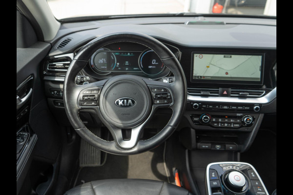 Kia e-Niro ExecutiveLine 64 kWh LED| Stoelverwarming | Climate control | Navigatie| Keyless entry |