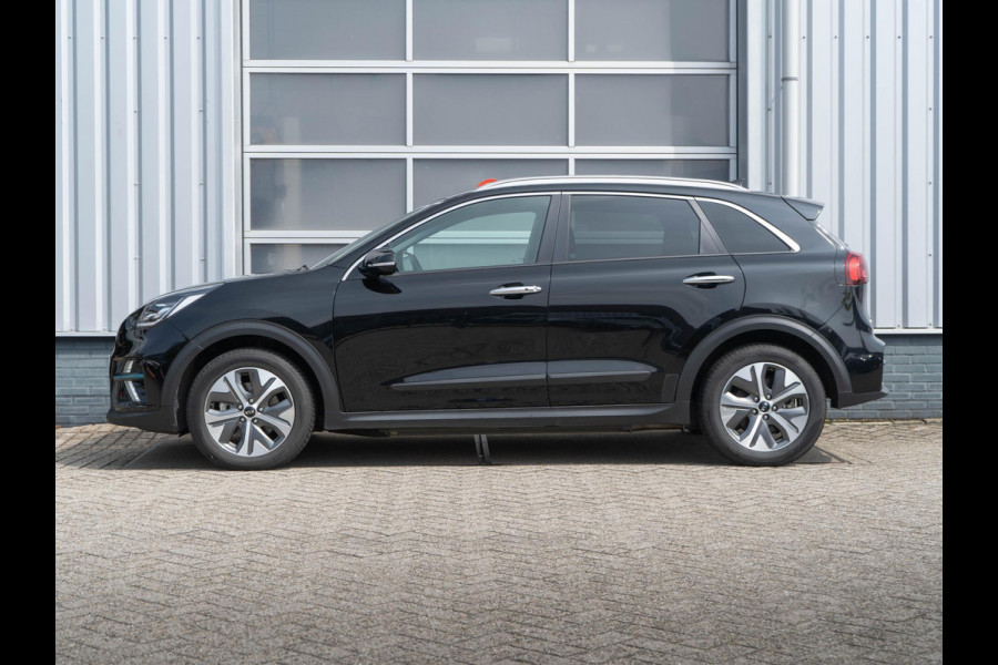 Kia e-Niro ExecutiveLine 64 kWh LED| Stoelverwarming | Climate control | Navigatie| Keyless entry |