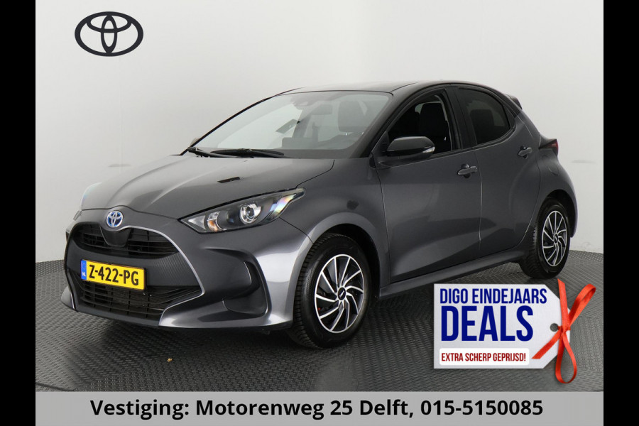 Toyota Yaris 1.5 HYBRID BI-TONE AUTOMAAT NAVIGATIE *GARANTIE TOT 7-2032* Camera.  Bluetooth. All Season banden