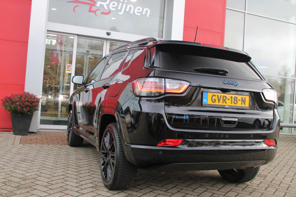 Jeep Compass 4xe SUMMIT 240PK PHEV AUTOMAAT | NAVIGATIE 10,25 "TOUCHSCREEN | APPLE CARPLAY/ANDROID AUTO | 360° CAMERA | DAB+ RADIO | CLIMATE CONTROL | 19"GLOSS BLACK LICHTMETALEN VELGEN | ADAPTIVE / CRUISE CONTROL | DIGITAAL INSTRUMENTENPANEEL | LEDEREN BEKLEDING | STOELVERWARMING / STOELKOELING | ELEKTRISCH VERSTELBARE BESTUURDERSSTOEL MET GEHEUGEN / BIJRIJDERSTOEL ELEKTRISCH VERSTELBAAR | ELEKTRISCH BEDIENBARE ACHTERKLEP | FULL LED KOPLAMPEN | LED MISTLAMPEN / BOCHTVERLICHTING | KEYLESS ENTRY & START | DRAADLOOS LADEN | DRAADLOOS APPLE CARPLAY |