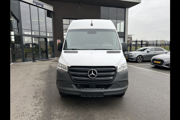 Mercedes-Benz Sprinter 317 CDI L3 H2 3500KG Trekhaak / Automaat / MBUX / Camera / Parkeersensoren / Cruise control / Airco / 270 Graden achterdeuren