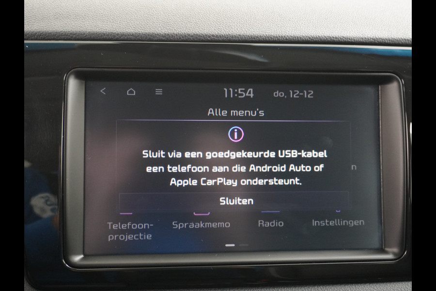 Kia e-Niro 64kWh 204PK Executive-Line Apple Carplay Android Auto Navi Ecc Leder Camera Adaptieve Cruise Control DAB Pdc Stoel Verwarming/Ve Keyless Led Achterbank en Stuur Verwarming Dodehoek assistent Regen-Lichtsensor JBL-Soundsystem Bluetooth Draadloze tel.lader Lmv 17" Krachtige en zuinige aandrijflijn met grote accu!