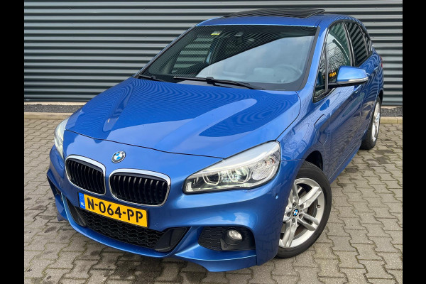 BMW 2 Serie Active Tourer 225xe iPerformance M-Sport Plug in Hybrid Dealer O.H. PHEV | Panodak | Adaptive Cruise | Head-up display | Camera | Lederen Sportstoelen |