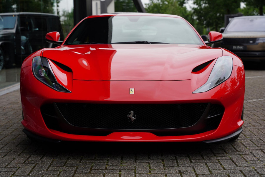 Ferrari 812 6.5 V12 Superfast HELE NL-Auto KERSTSHOW