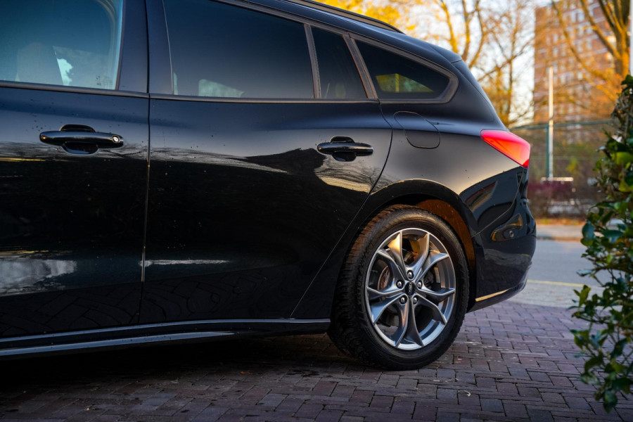 Ford Focus 1.0 EcoBoost ST Line Navi Stuur/Stoelverw. Keyless Camera